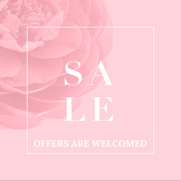 Plus size styles - Picture 1 of 1